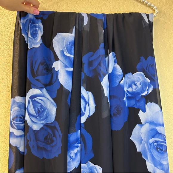 Lulu’s Only in Dreams Navy Blue Floral Print Maxi Dress - Picture 5 of 8